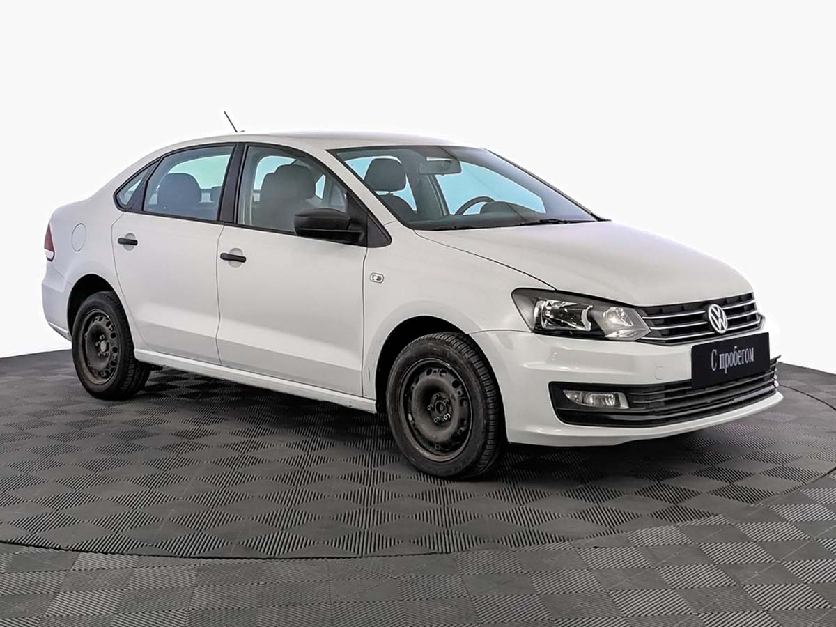 Volkswagen Polo Белый, 2018, 107 165 км