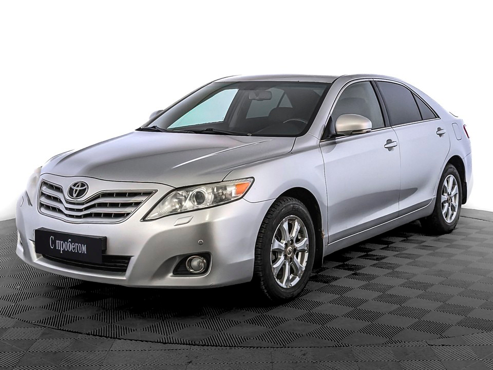 Toyota Camry Серебристый, 2010, 325 463 км