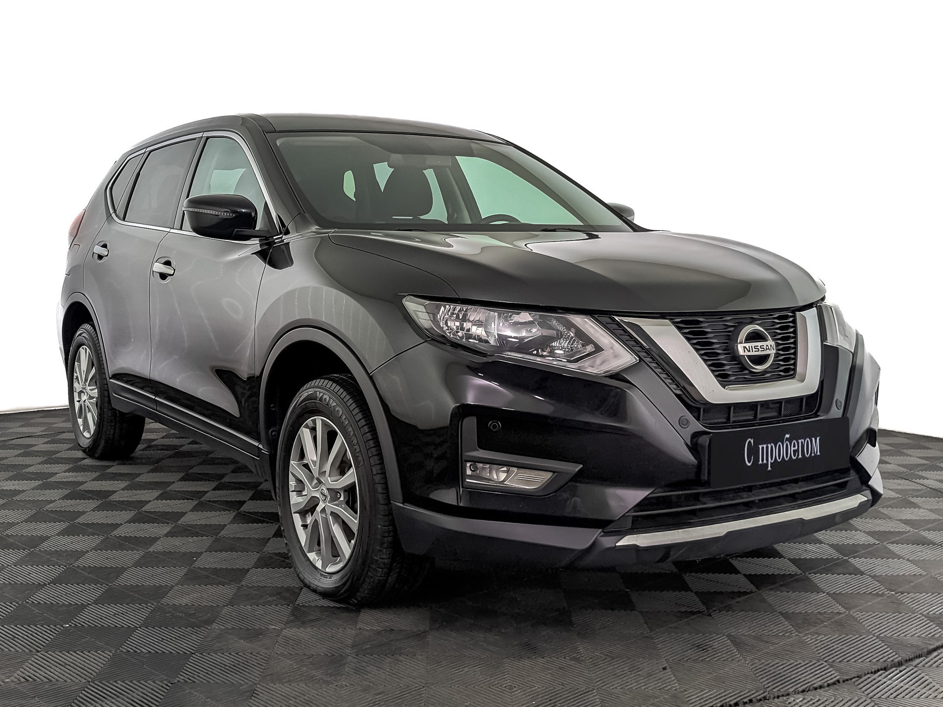 Nissan X-Trail черный, 2020, 64 797 км