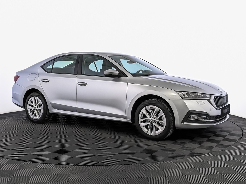 Skoda Octavia Серебряный, 2021, 20 752 км