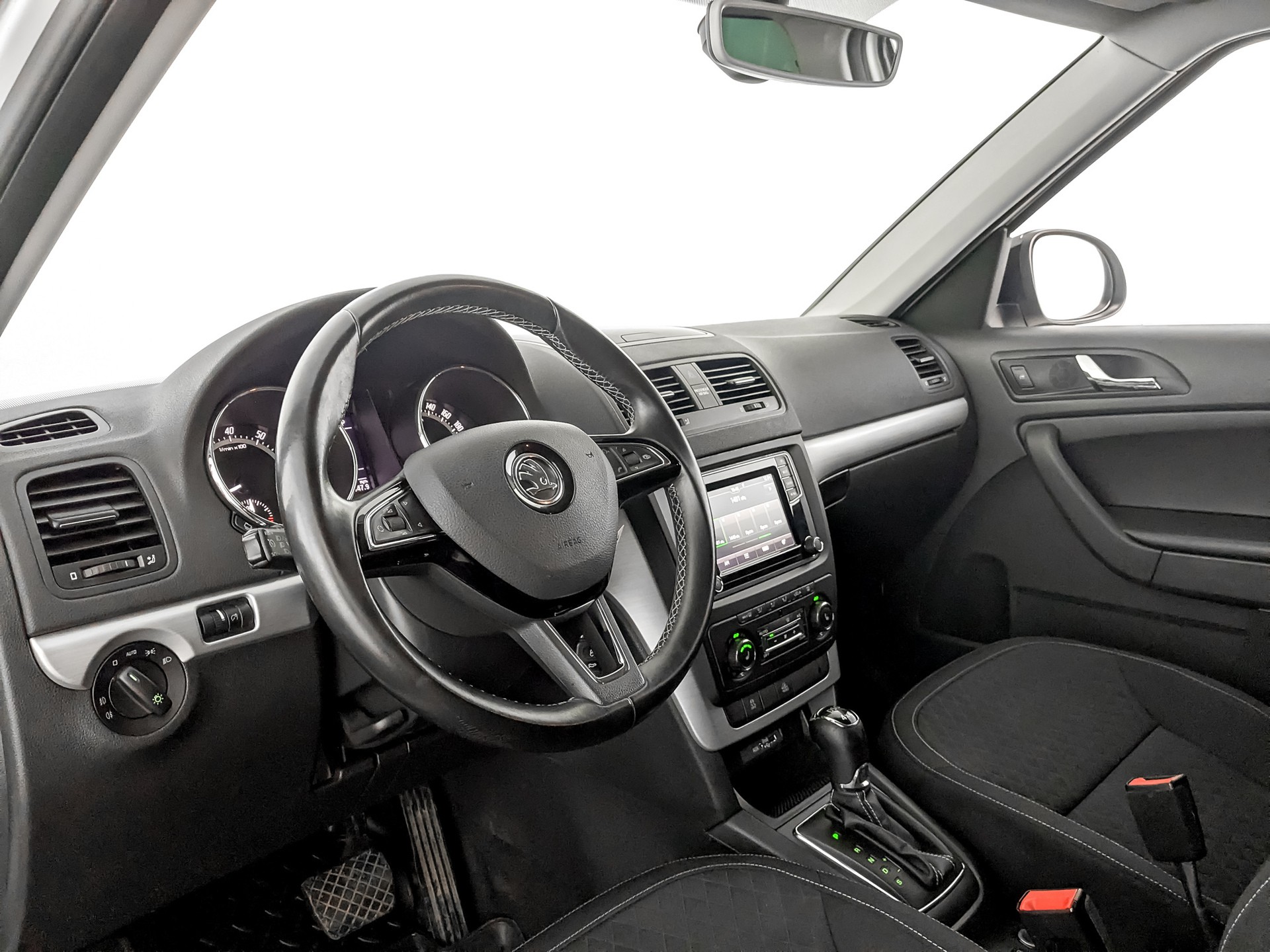 Skoda Yeti белый, 2016, 115 892 км