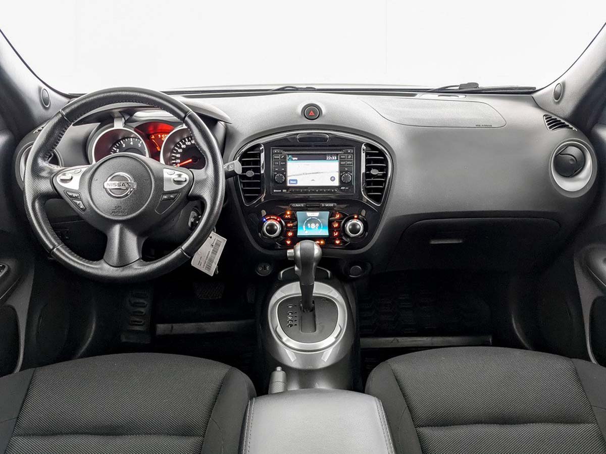 Nissan Juke Серый, 2012, 91 680 км