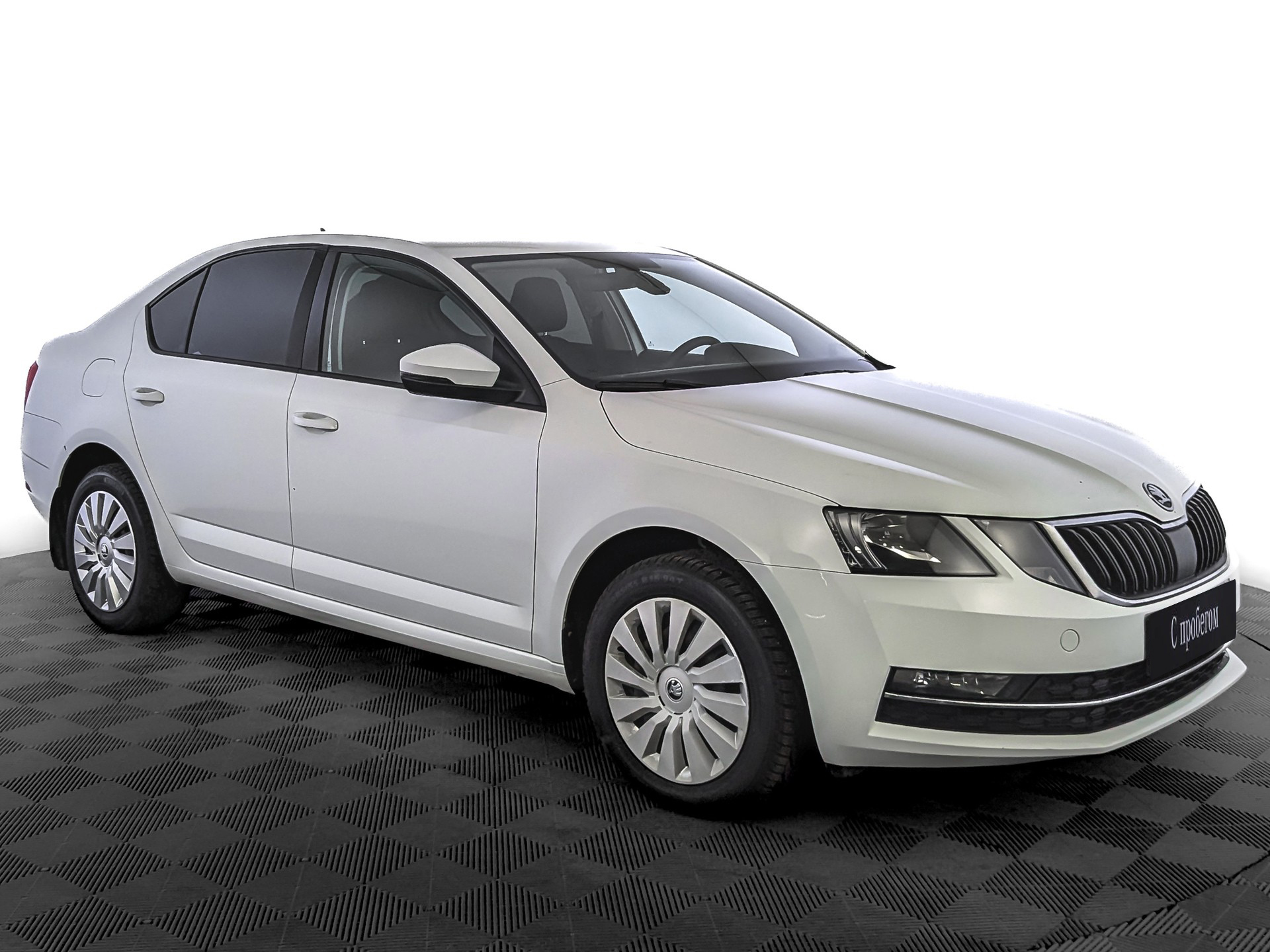 Skoda Octavia Белый, 2017, 137 260 км