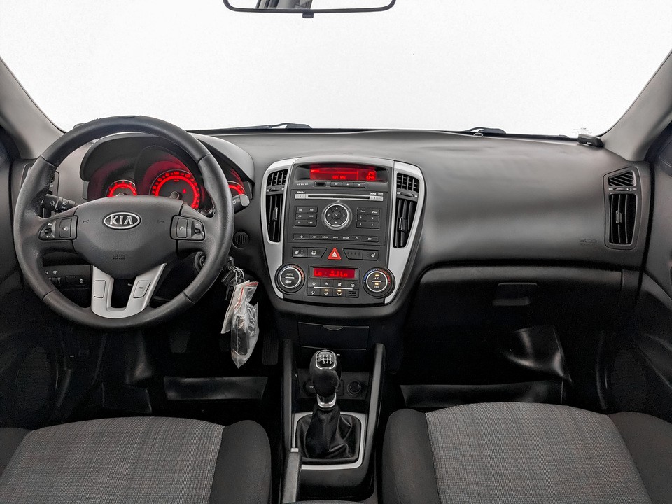 Kia Ceed Бежевый, 2012, 161 624 км