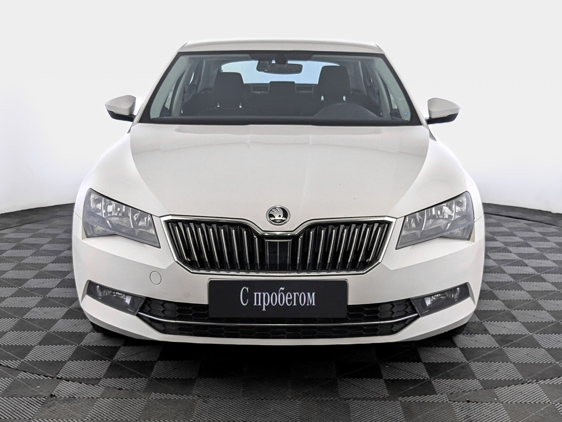 Skoda Superb белый, 2017, 137 416 км