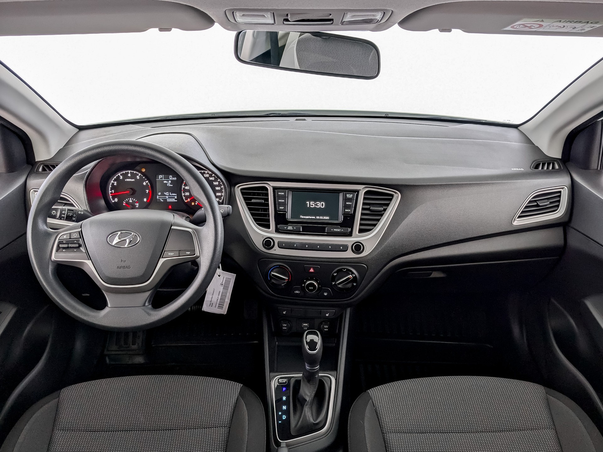 Hyundai Solaris Белый, 2019, 55 935 км