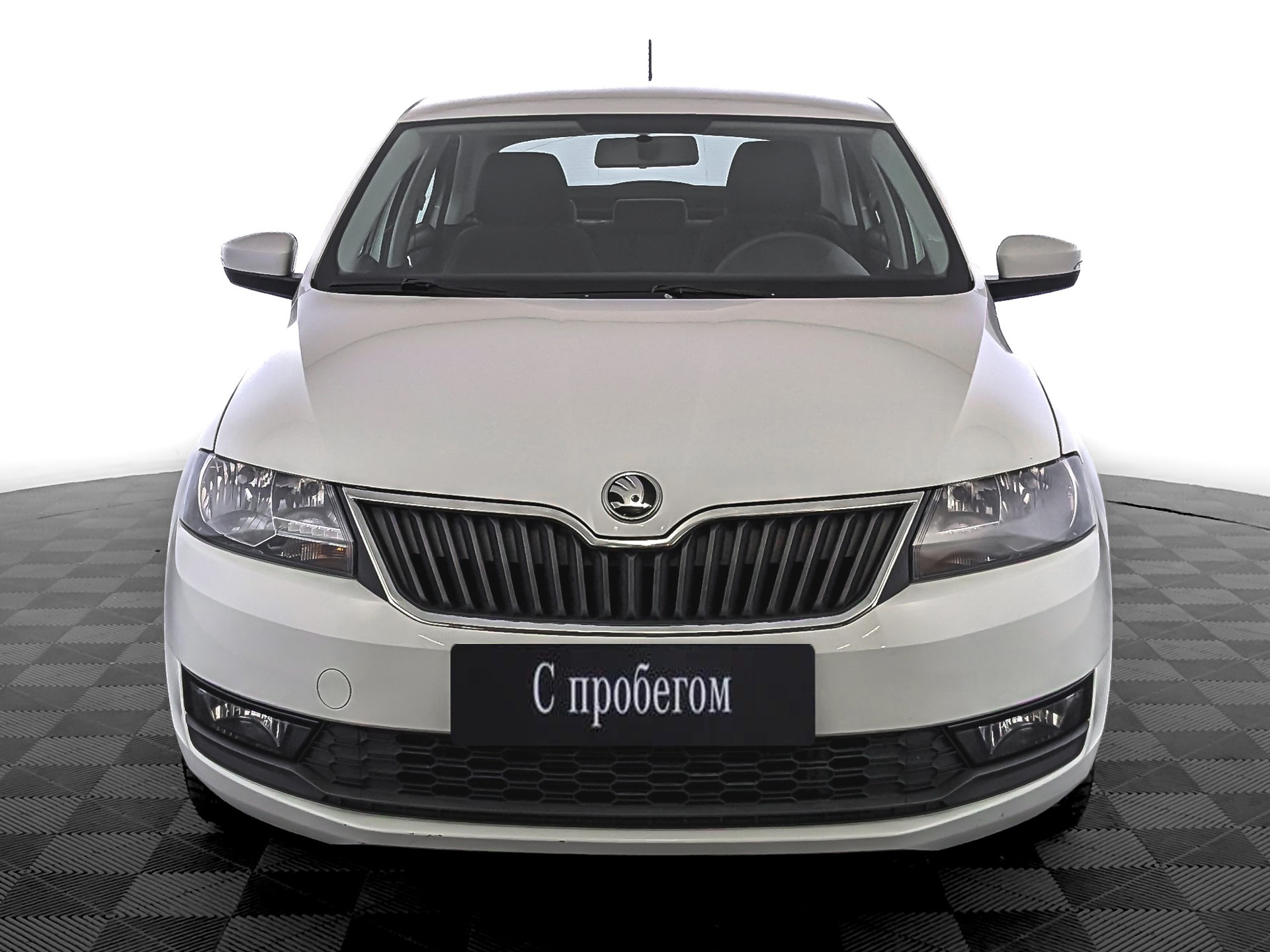 Skoda Rapid Белый, 2019, 48 213 км