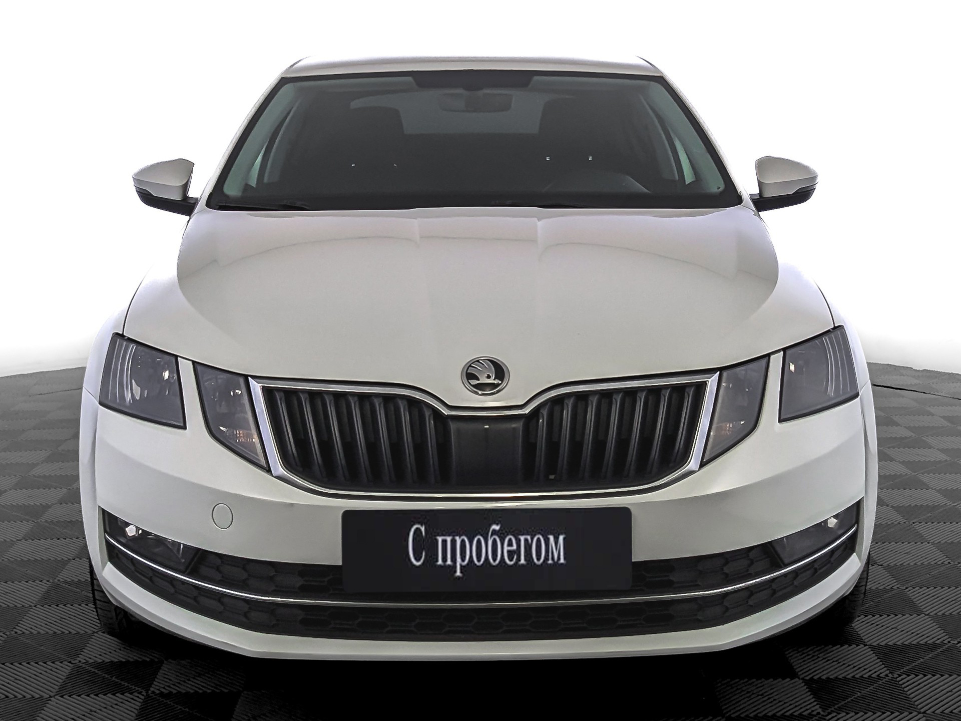 Skoda Octavia Белый, 2017, 181 693 км