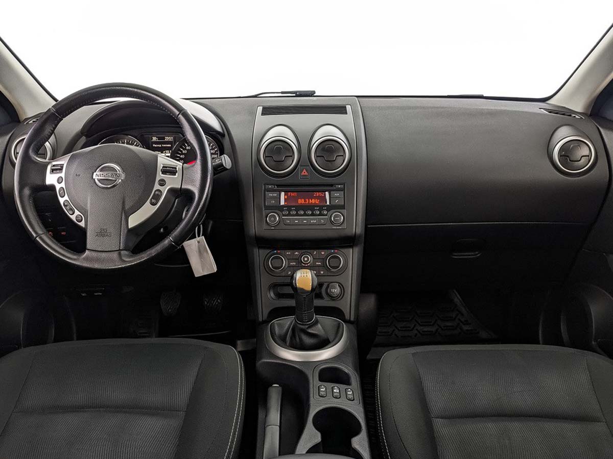 Nissan Qashqai Белый, 2011, 126 339 км