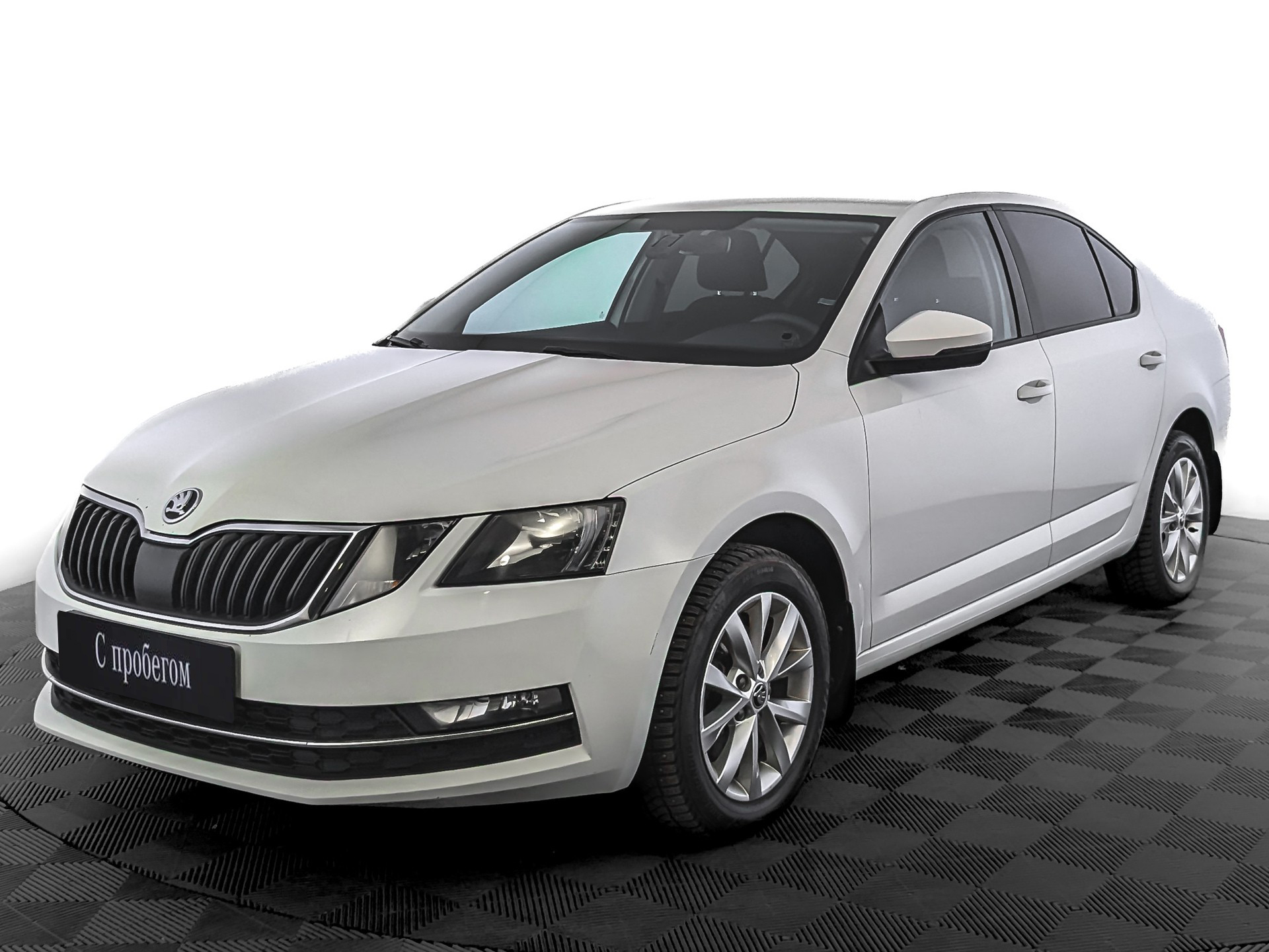 Skoda Octavia Белый, 2019, 115 441 км