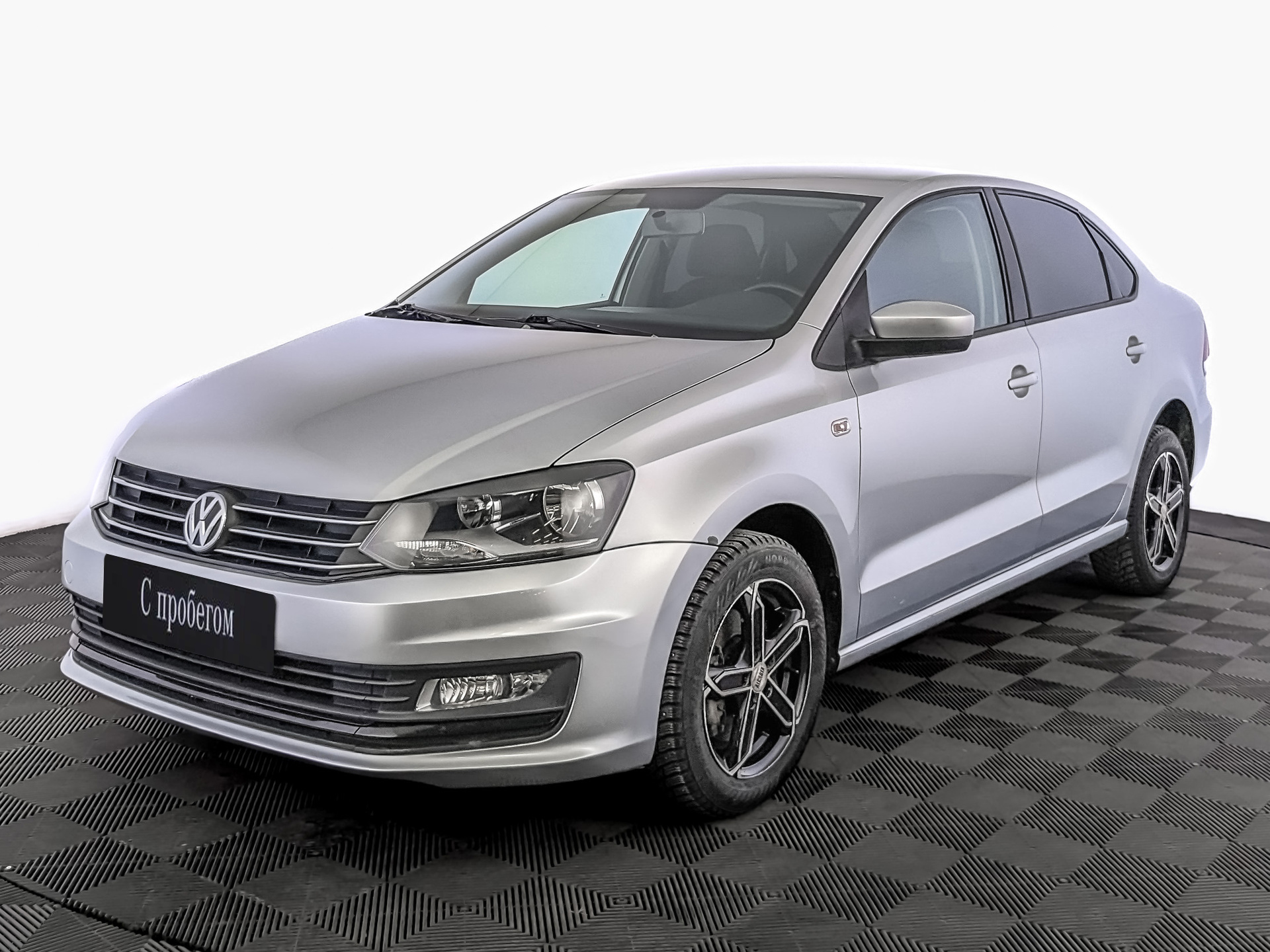 Volkswagen Polo Серебряный, 2017, 101 592 км