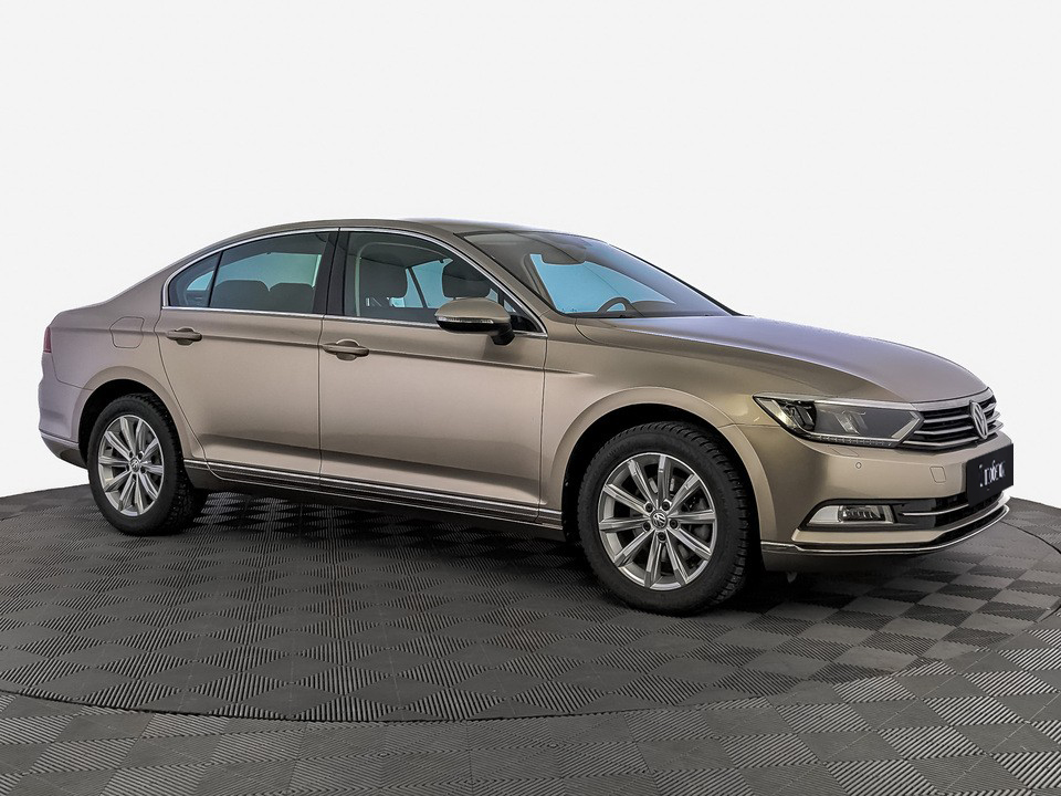 Volkswagen Passat Бежевый, 2016, 72 164 км