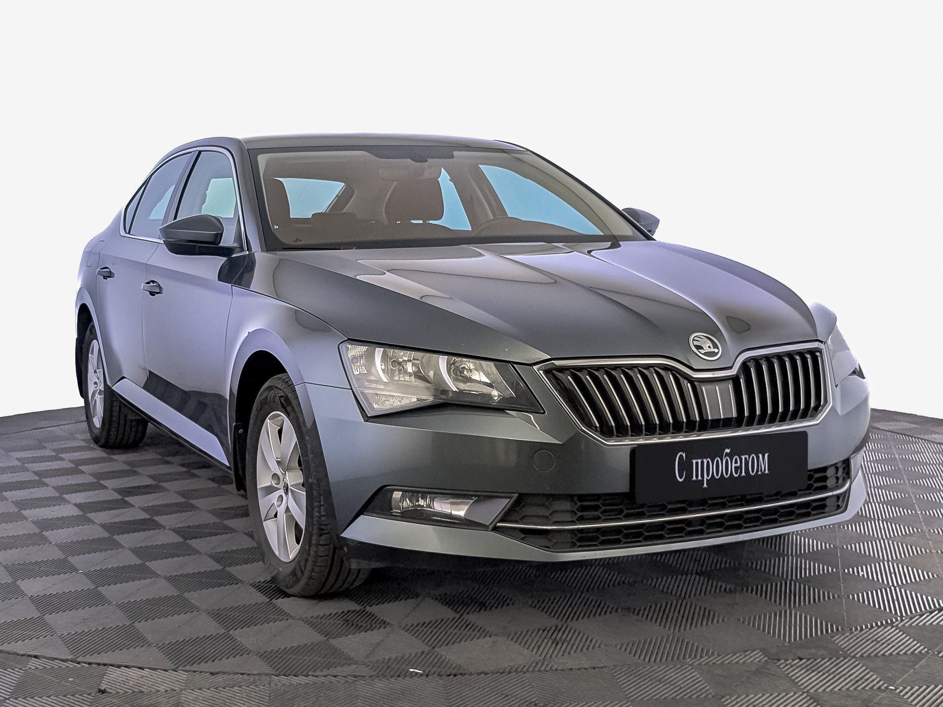 Skoda Superb серый, 2019, 155 899 км