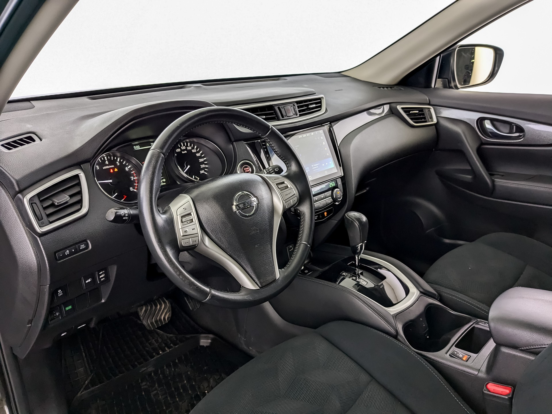 Nissan X-Trail оливковый, 2017, 95 806 км