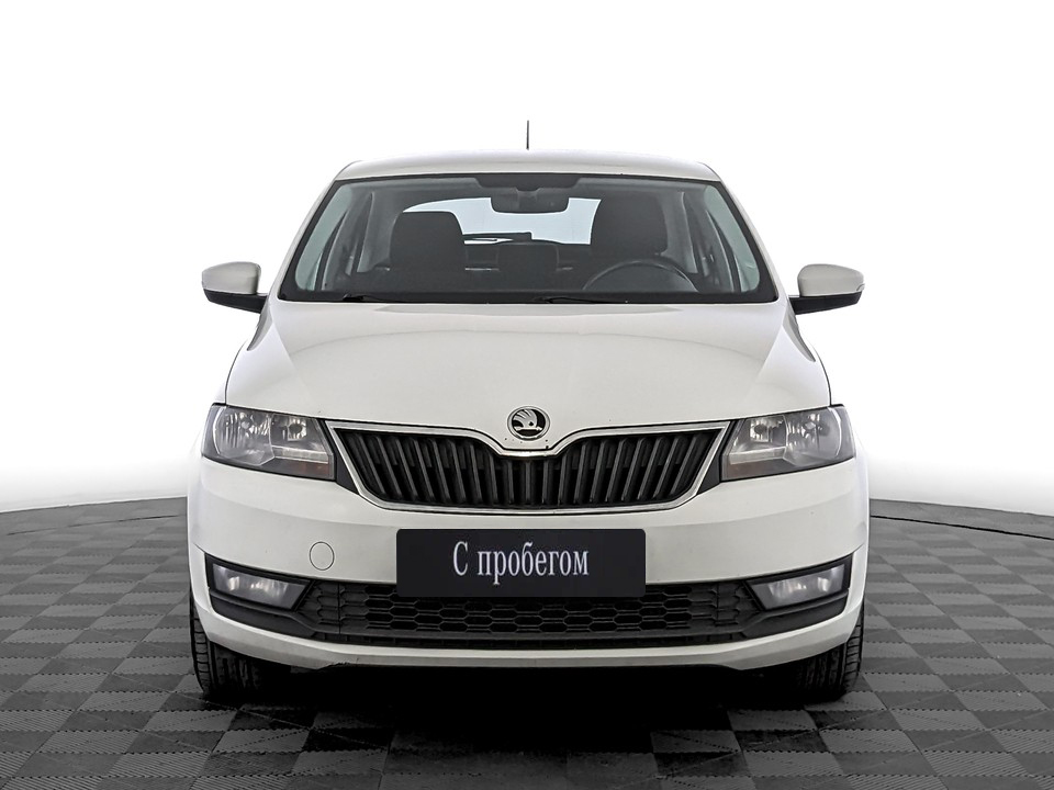 Skoda Rapid Белый, 2019, 121 558 км