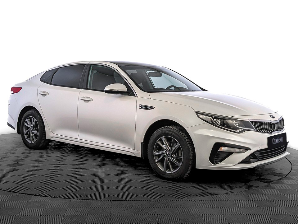 Kia Optima Белый, 2018, 83 000 км