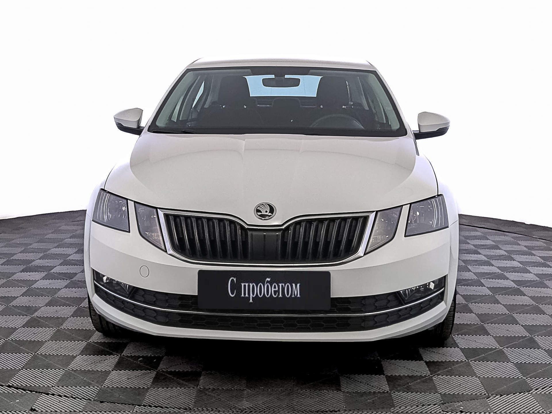 Skoda Octavia Белый, 2019, 75 122 км