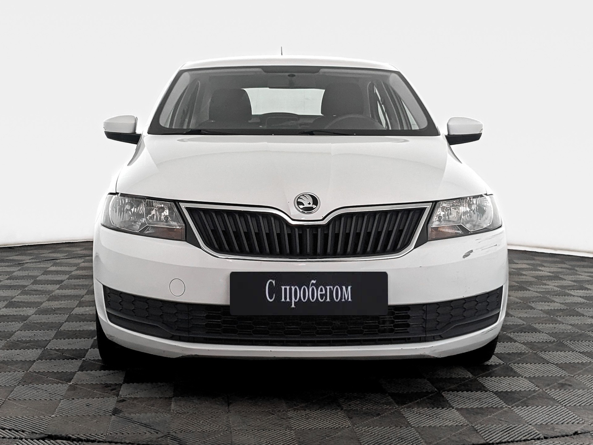 Skoda Rapid Белый, 2019, 85 204 км